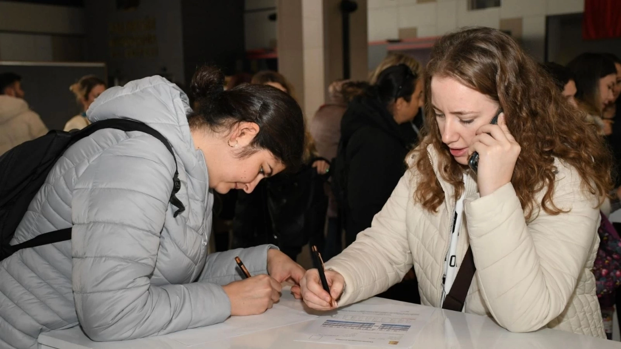 Balıkesir'de Anneler Spora, Çocuklar Oyuna