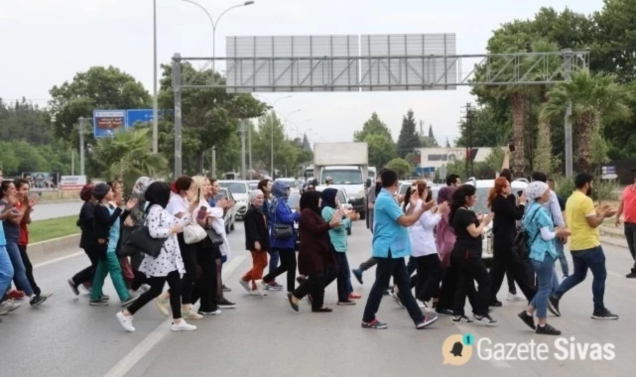 Ölümcül Yolları Güvenli Hale Getirmek İçin Çağrıda Bulunuluyor