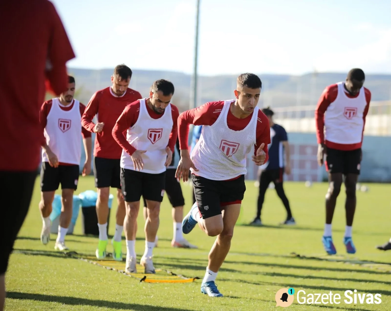 Sivasspor Antrenmanı, Medya ve Taraftarlar İçin Kapılarını Açtı!