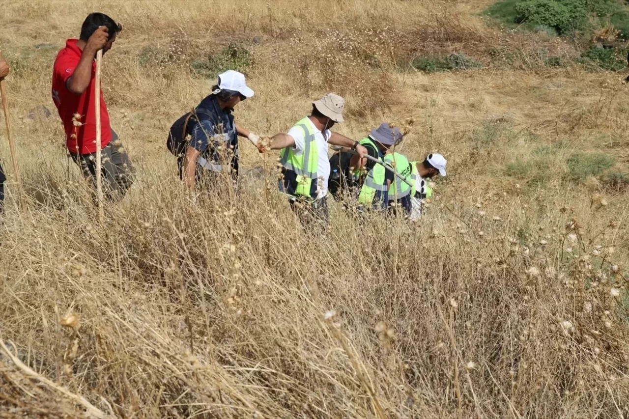 Diyarbakır'da Kayıp Narin Güran'ı Arama Çalışmaları Devam Ediyor: Amca Gözaltında