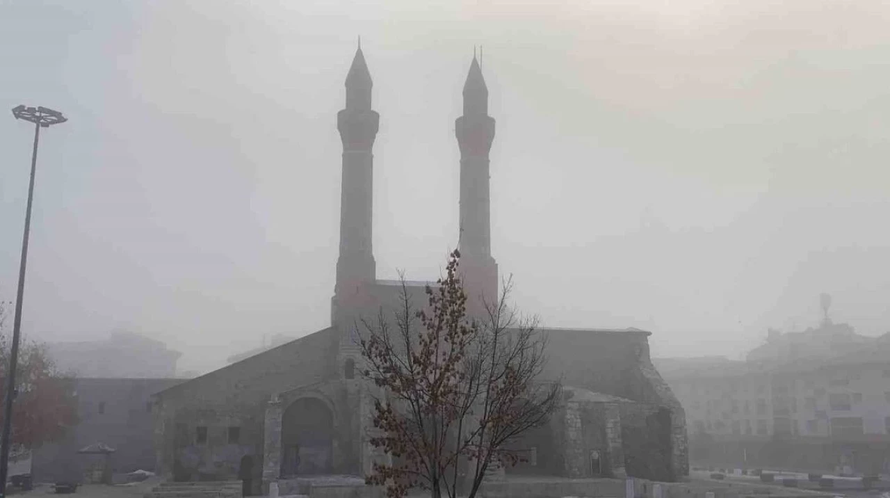 Sivas'ta Sabahın Erken Saatlerinde Yoğun Sis Etkili oldu!