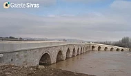 Tarihi Eğri Köprü: Selçuklu Mirası Sivas'ta Yıkılmadan Ayakta Duruyor