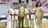 Sivas'taki Türkiye Karate Şampiyonası'nda Tavşanlılı Sporculardan Büyük Başarı