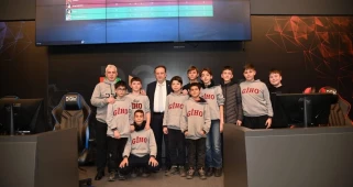 Başkan Dinçer Orkan Dijital Gençlik Merkezini ziyaret etti