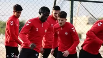 Sivasspor, Zorlu Hava Şartlarıyla Başa Çıkarak Üstünlüğünü Korudu ve İlk Sıradaki Yerini Sağlamlaştırdı!