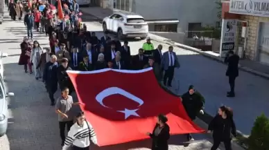 Tercan'da Düzenlenen Cumhuriyet Yürüyüşü Coşkuyla Kutlandı