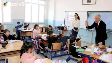 Sivas'taki Tuzlugöl İlkokulu'na Müdürden Öğrencilere Neşeli Ziyaret