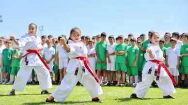 Sivas'ta Bin 200 Çocuk Sporla Buluştu