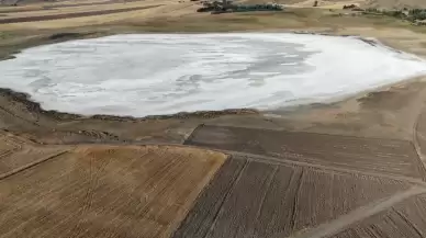 Sivas'ın Kellah Gölü Kuraklık Nedeniyle Tamamen Kurudu