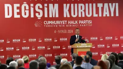 CHP Tüzük Kurultayı'nda Değişiklikler Kabul Edildi: Üç Dönem Kuralı ve Ön Seçim Düzenlemesi