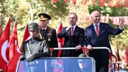 29 Ekim Cumhuriyet Bayramı Coşkusu Malatya'da Depremin Gölgesinde Kutlandı