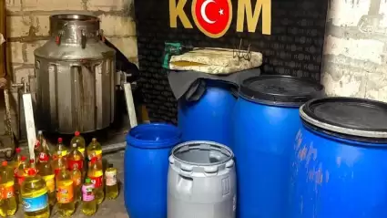 Yalova'da Kaçak Yollardan Sokulan 70 Litre Sahte Alkol Yakalandı