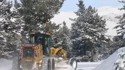 Erzincan-Malatya Karayolunda Yoğun Kar Yağışı ve Çığ Alarmı!