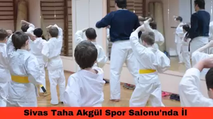 Sivas Taha Akgül Spor Salonu'nda İl Şampiyonası Coşkusu