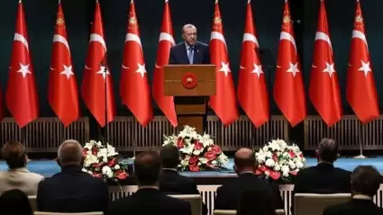 Cumhurbaşkanlığı Kabinesi, Ahlat'ta Toplandı: Orman Yangınları ve Ekonomik Gelişmeler Gündemde