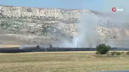 Sivas'ta Anız Yangını Çiftçinin Umudunu Kül Etti