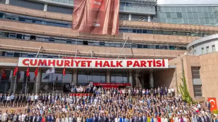 CHP’nin 20’nci Olağanüstü Tüzük Kurultayı Tamamlandı: Ankara Deklarasyonu Yayınlandı