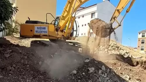 Sivas Suşehri'nde Yol Açma Çalışmaları Sürüyor