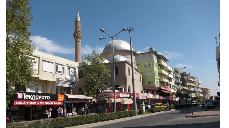 Sivas Gazeteciler Cemiyeti Manavgat'ta Felaketzedelere Yardım Etti