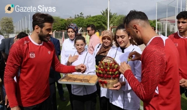 Şeflerden Sivasspor'a lezzetli destek!