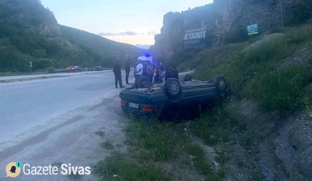 Sivas Yolunda hatalı sollama sonucu takla atan araç!