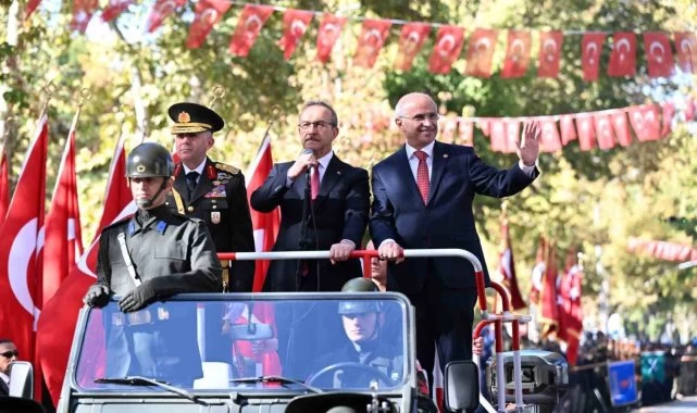 29 Ekim Cumhuriyet Bayramı Coşkusu Malatya'da Depremin Gölgesinde Kutlandı