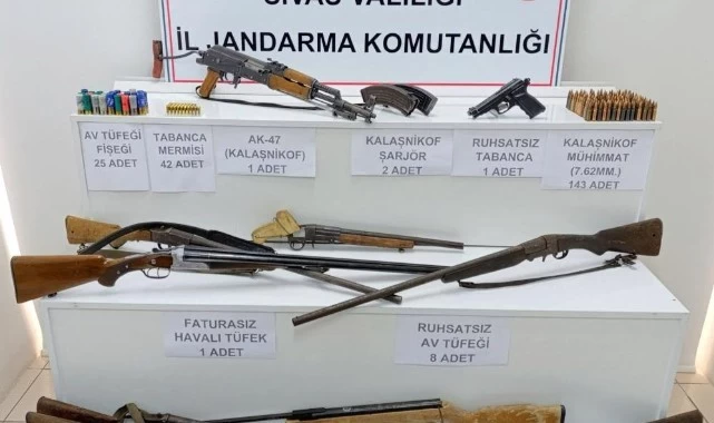 Sivas'ta Gerçekleşen Jandarma Operasyonunda Büyük Miktar Silah ve Mühimmat Ele Geçirildi