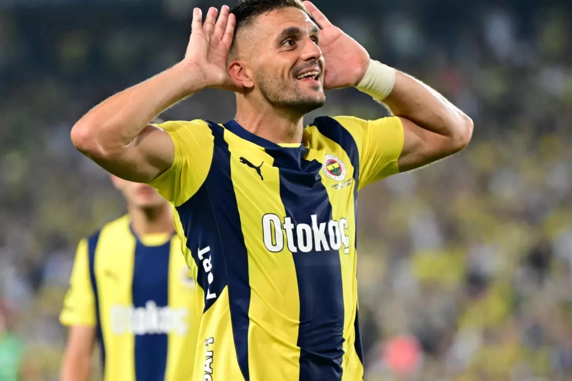 Fenerbahçe, Alanyaspor'u 3-0 Mağlup Etti: Tadic'in Gol Sevinci Gündem Oldu