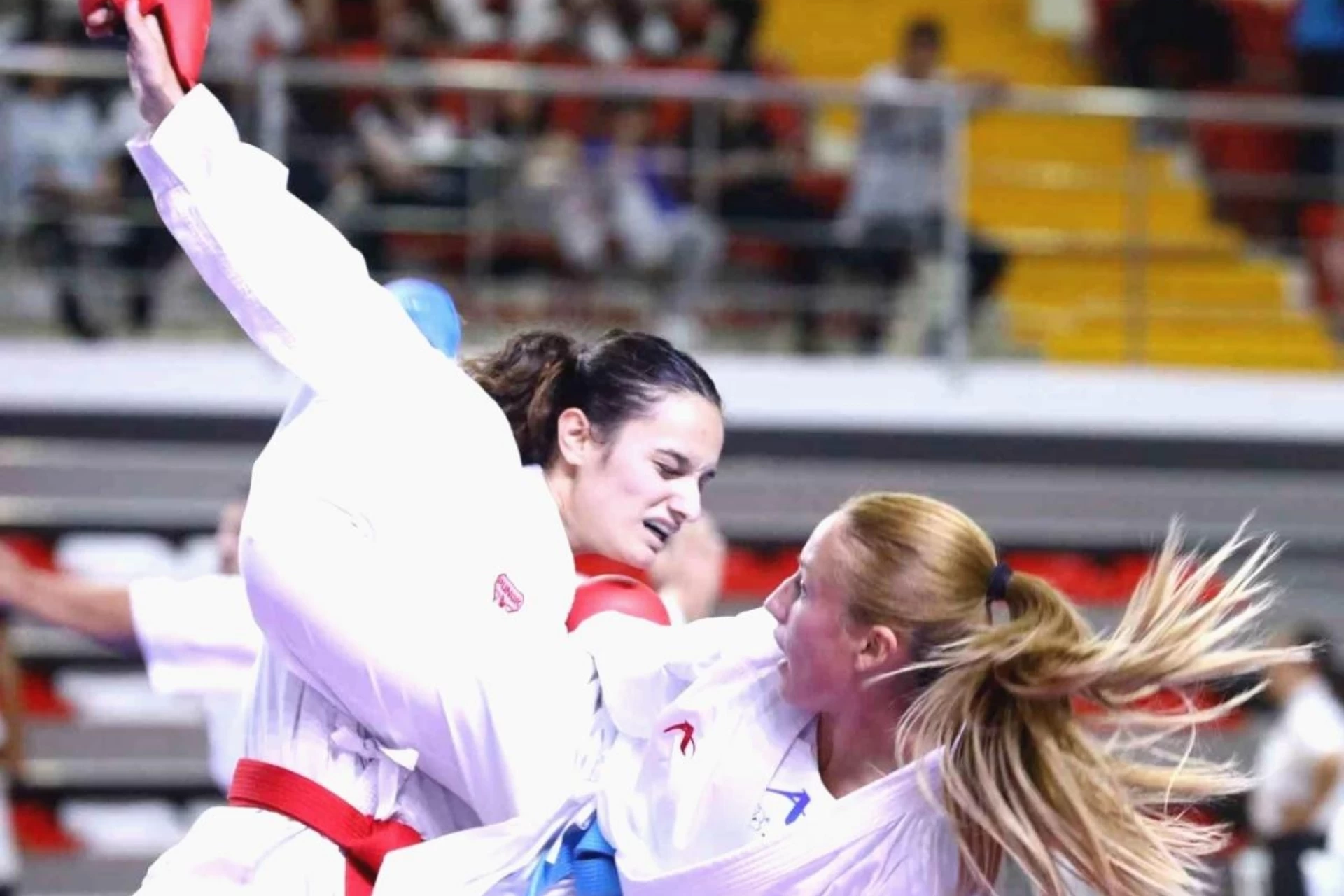 Sivas'ta Ümit, Genç ve U21 Karate Şampiyonası Nefes Kesti