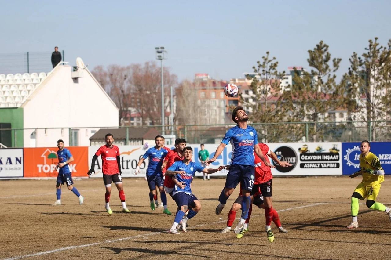 Sivas Gücü Belediyespor, Besni 02 Spor'u 3-1 etti!